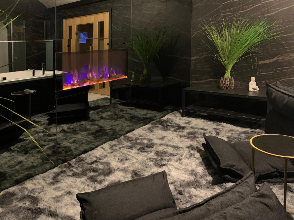 Romantic Wellness Apartment Colosseo Екстер'єр фото