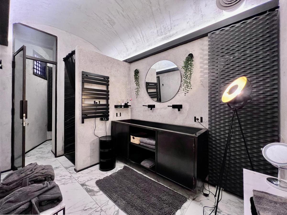 Romantic Wellness Apartment Colosseo Екстер'єр фото