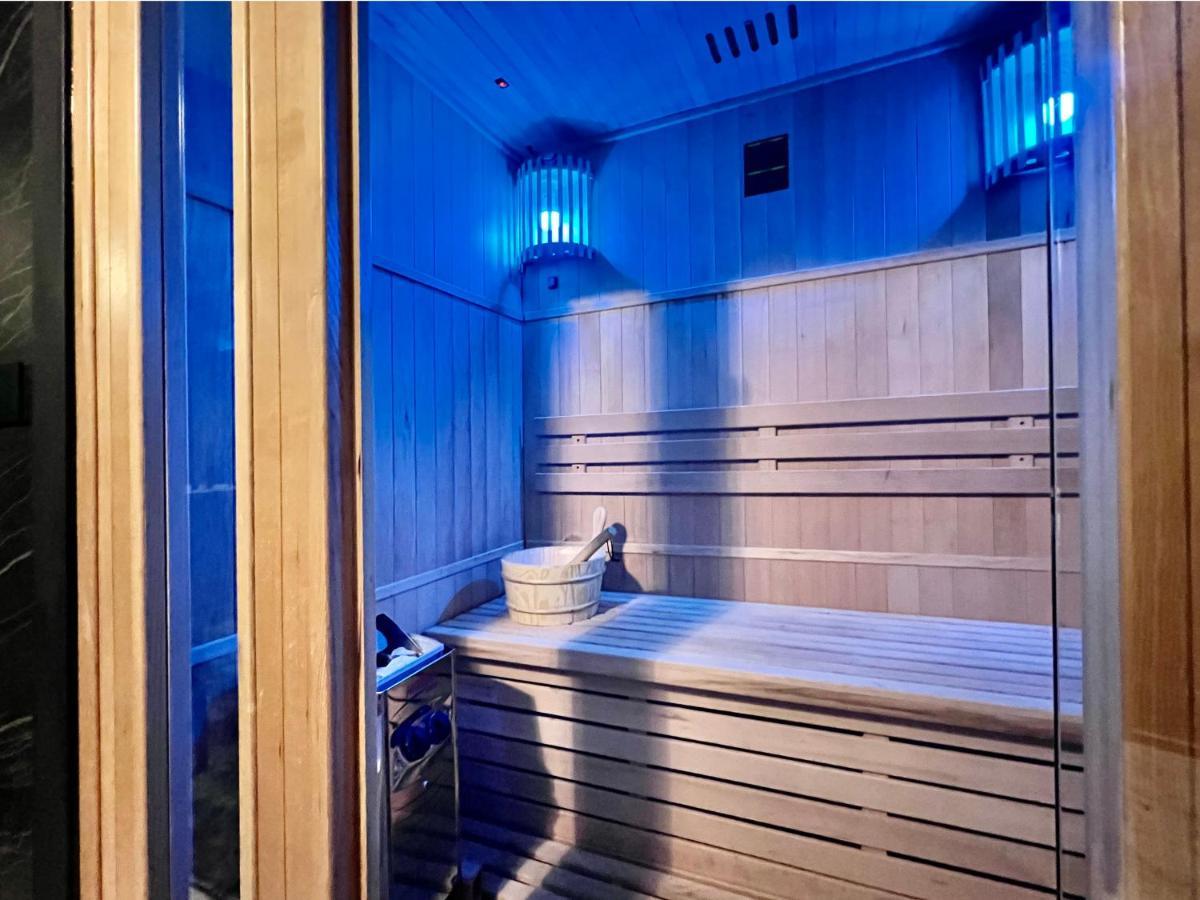 Romantic Wellness Apartment Colosseo Екстер'єр фото