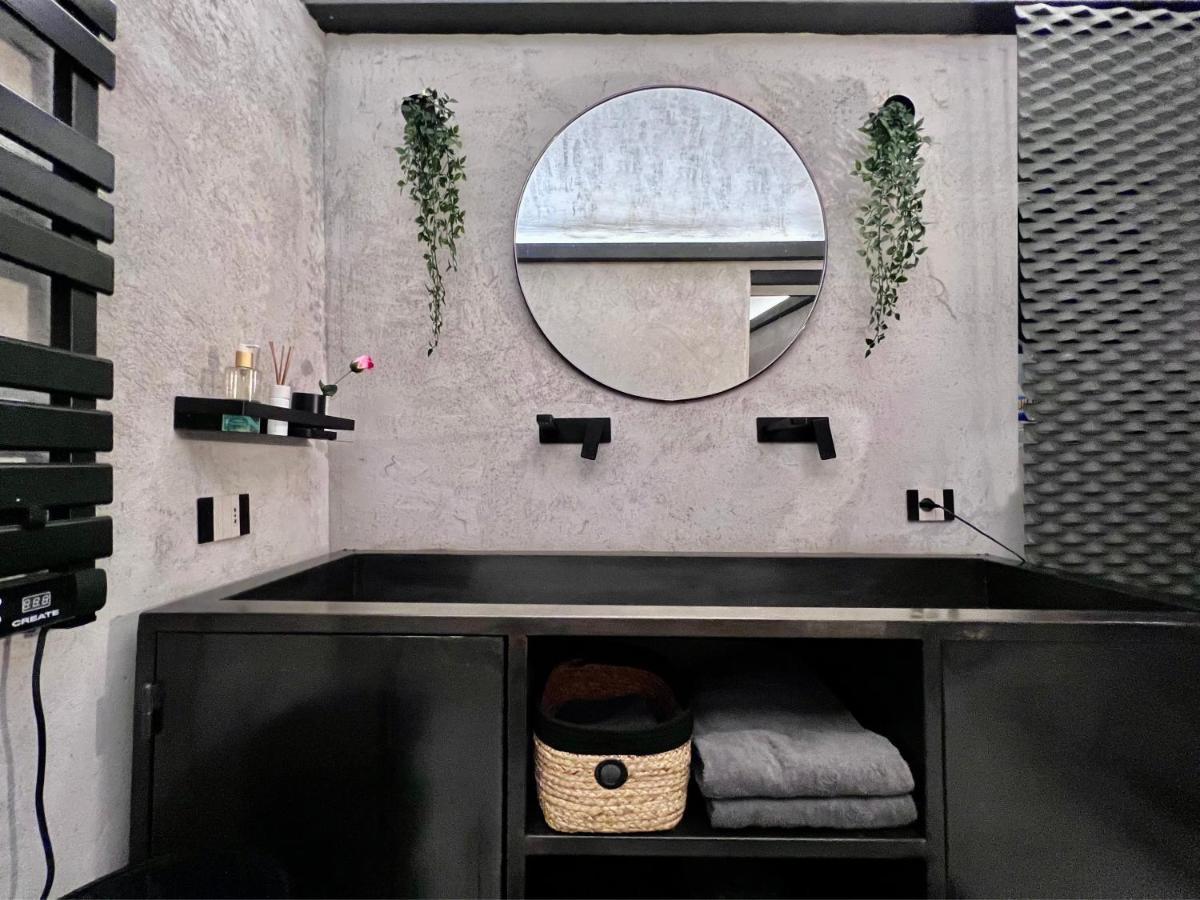 Romantic Wellness Apartment Colosseo Екстер'єр фото