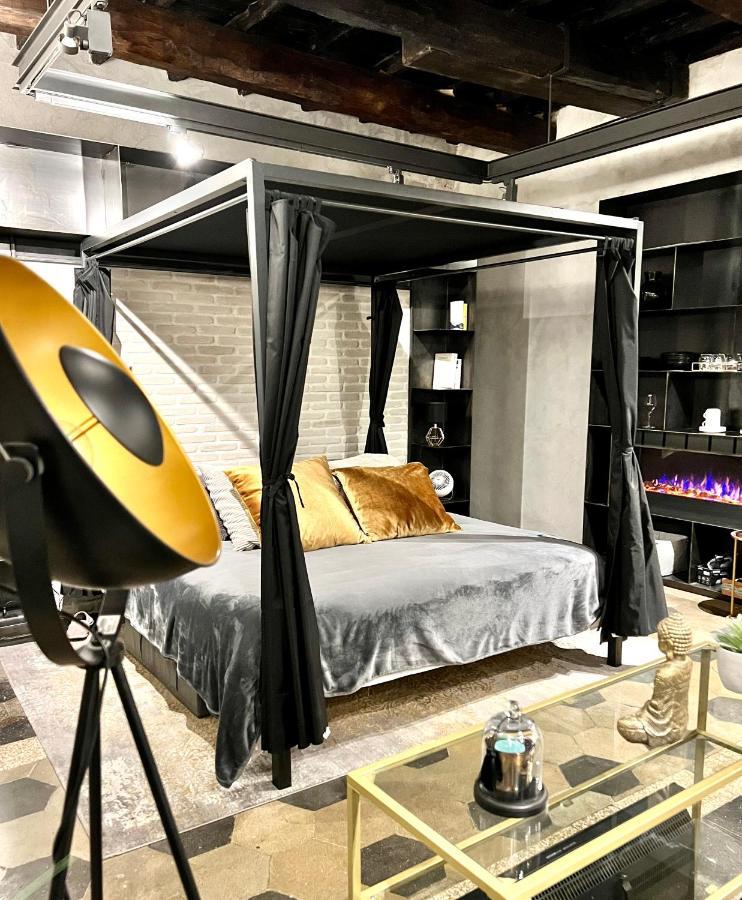 Romantic Wellness Apartment Colosseo Екстер'єр фото